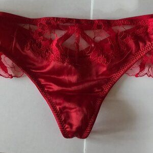 Victoria's Secret Valentine RED Thong Size Small